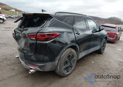 2023 Chevrolet Blazer Awd 2Lt from USA, damaged, VIN 3GNKBHR42PS222802